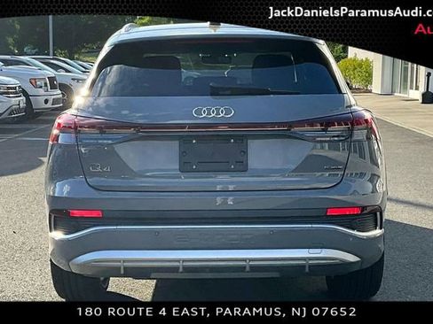 Used 2024 Audi Q4 e-tron Premium Plus AWD/4WD image 4
