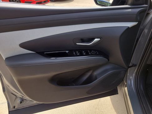 Used 2025 Hyundai Santa Cruz SEL FWD image 17