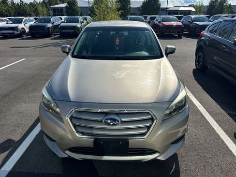 Used 2017 Subaru Legacy 2.5i Premium AWD/4WD image 2