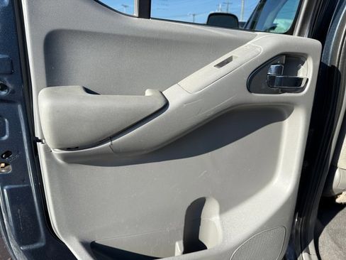 Used 2019 Nissan Frontier SV image 24