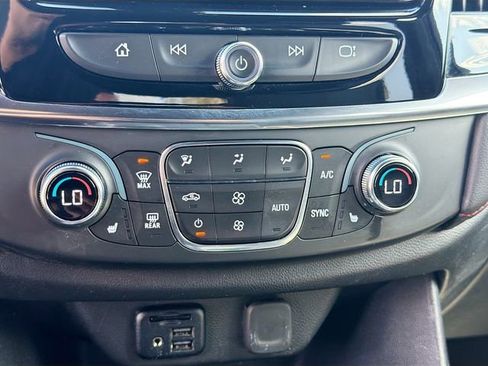 Used 2023 Chevrolet Traverse RS w/ LPO, Floor Liner Package image 35