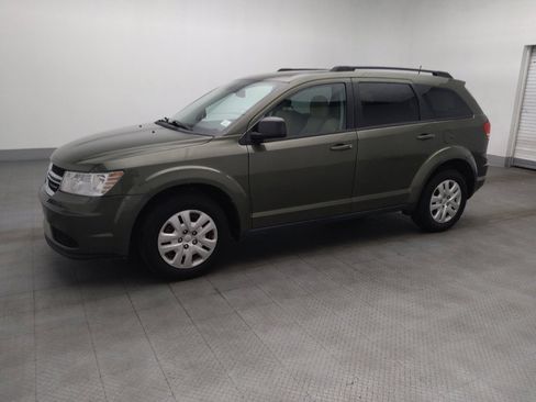 Used 2018 Dodge Journey SE FWD image 2