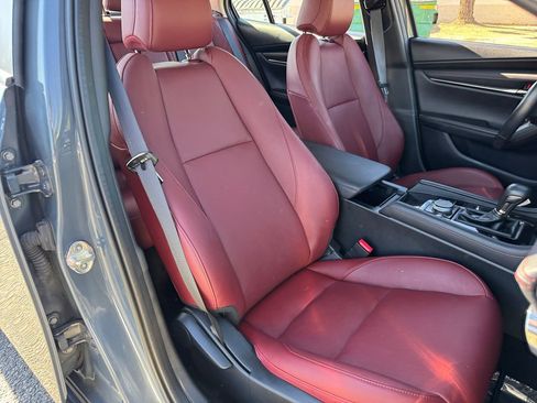 Used 2023 MAZDA MAZDA3 s image 21