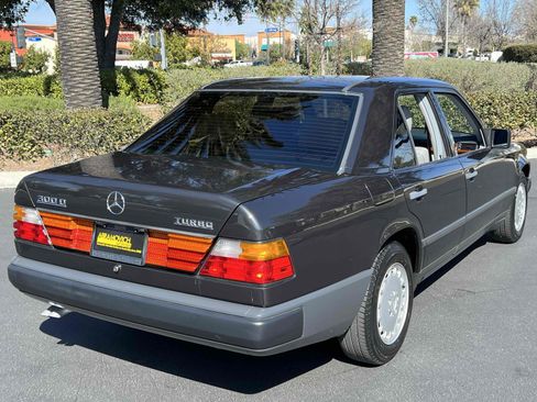 Used 1987 Mercedes-Benz 300 D Turbo image 20