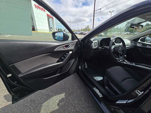 Used 2017 MAZDA MAZDA3 Sport FWD image 20