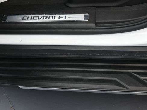 Used 2023 Chevrolet Suburban Premier image 25