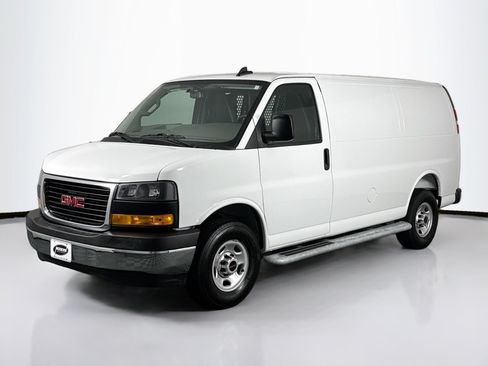 Used 2025 GMC Savana 2500 w/ Driver Convenience Package RWD image 6