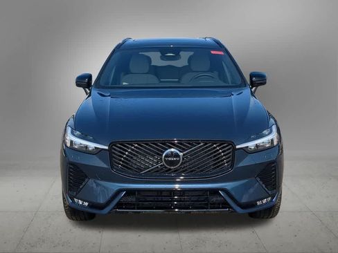 Certified 2026 Volvo XC60 B5 Core w/ Protection Package Premier AWD/4WD image 9