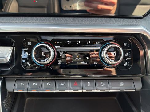 Used 2023 GMC Sierra 1500 Denali w/ Denali Reserve Package AWD/4WD image 34