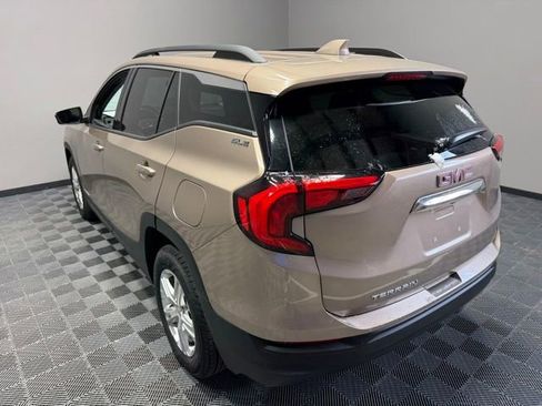 Used 2018 GMC Terrain SLE w/ Driver Convenience Package image 12