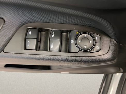 Certified 2023 Chevrolet Equinox RS w/ RS Leather Package AWD/4WD image 18