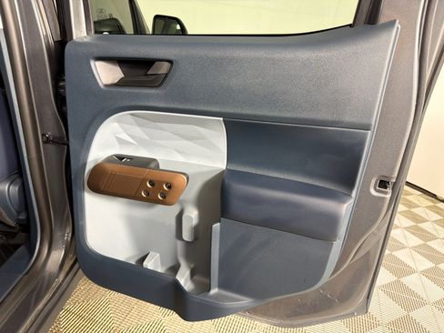 Used 2024 Ford Maverick Lariat image 17