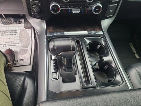 Used 2023 Ford F150 Lariat w/ Trailer Tow Package image 16