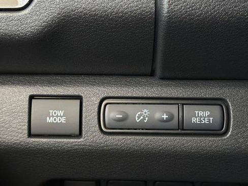 New 2026 Nissan Frontier PRO-4X w/ Tow Package AWD/4WD image 28