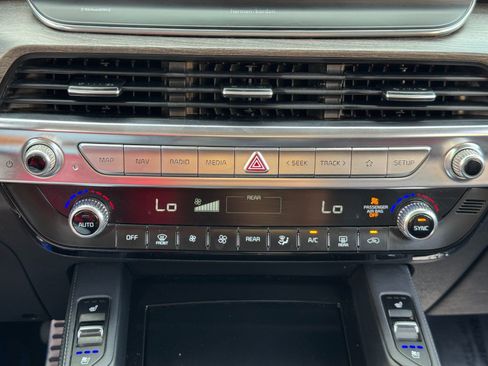 Used 2020 Kia Telluride SX w/ Towing Package FWD image 28