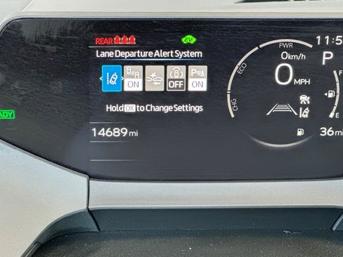 Used 2024 Toyota Prius LE FWD image 23