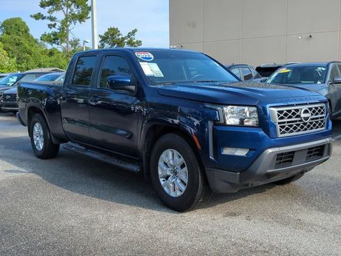 Used 2023 Nissan Frontier SV RWD image 3