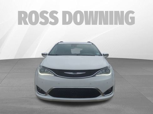 Used 2018 Chrysler Pacifica Limited w/ Advanced Safetytec Group image 3