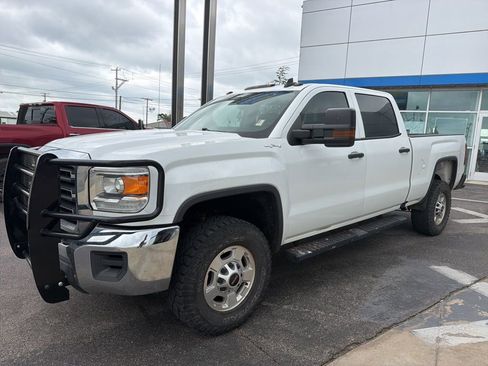 Used 2018 GMC Sierra 2500 4x4 Crew Cab image 3