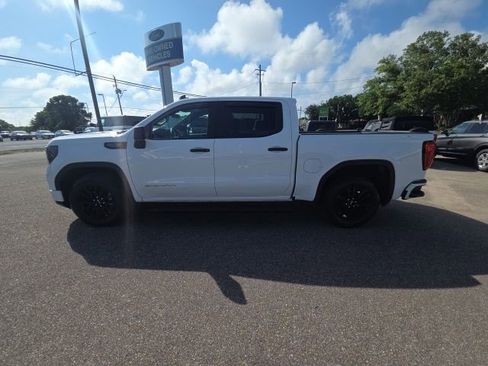 Used 2024 GMC Sierra 1500 Pro w/ Graphite Edition AWD/4WD image 5