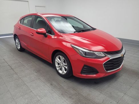 Used 2019 Chevrolet Cruze LT w/ Convenience Package FWD image 13