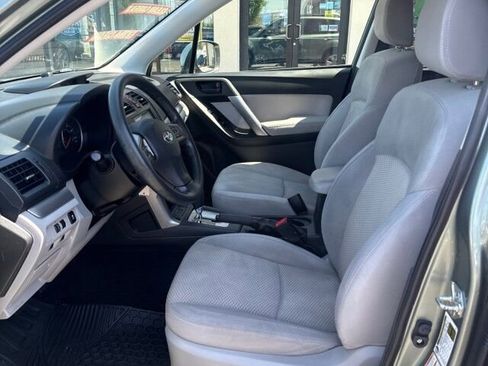 Used 2014 Subaru Forester 2.5i Premium w/ All-Weather Package AWD/4WD image 10