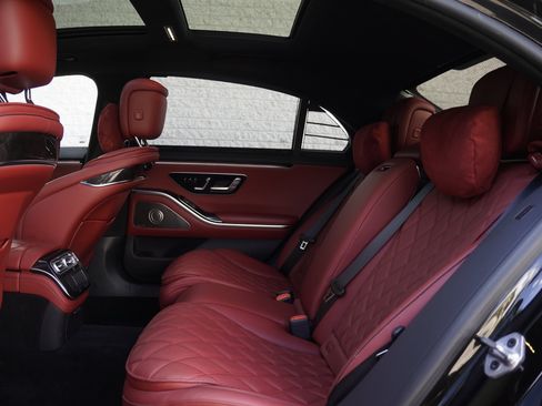 Used 2023 Mercedes-Benz S 580 4MATIC Sedan image 28