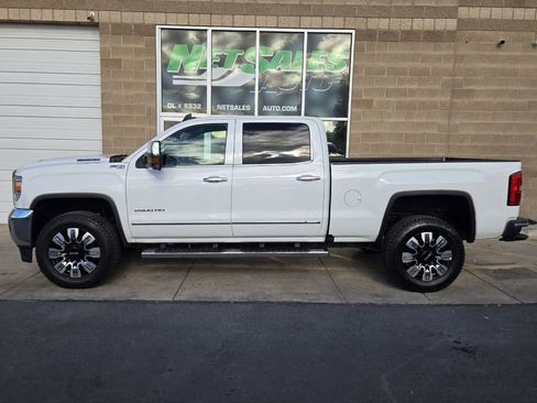 Used 2017 GMC Sierra 2500 SLT w/ Duramax Plus Package image 2