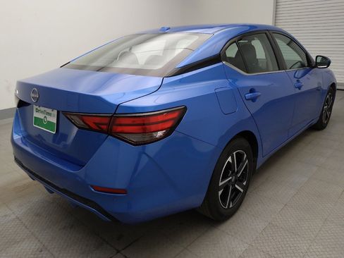 Used 2025 Nissan Sentra SV FWD image 9