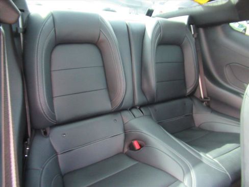 Used 2025 Ford Mustang GT Premium image 29