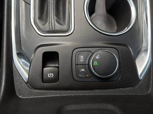 Used 2020 Chevrolet Traverse RS FWD image 24