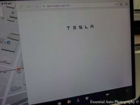 Used 2022 Tesla Model S AWD/4WD image 26