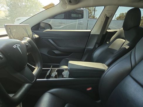 Used 2018 Tesla Model 3 Mid Range RWD image 8