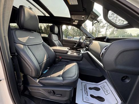 New 2027 Ford Expedition Platinum w/ Stealth Appearance Package AWD/4WD image 17