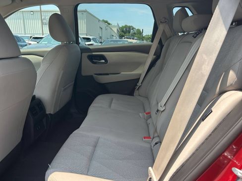 Used 2025 Nissan Rogue SV AWD/4WD image 22