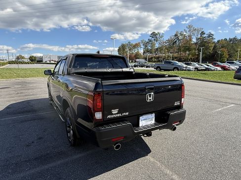 Used 2021 Honda Ridgeline Sport image 7