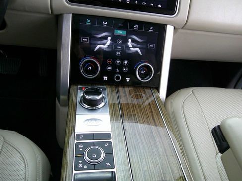Used 2018 Land Rover Range Rover HSE AWD/4WD image 47