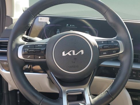 Certified 2025 Kia Sportage EX image 19