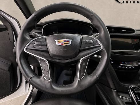 Used 2025 Cadillac XT5 Luxury FWD image 14