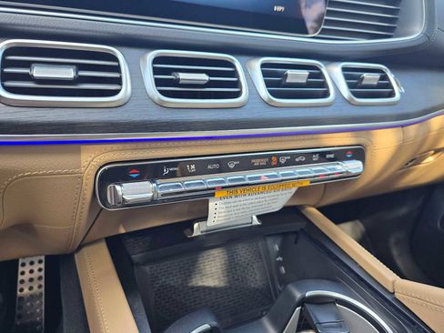 New 2026 Mercedes-Benz GLS 580 4MATIC image 33