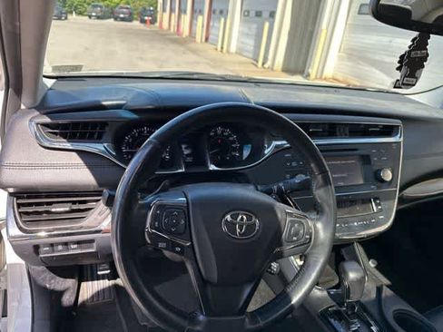 Used 2014 Toyota Avalon XLE Touring FWD image 7