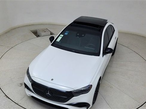 Used 2024 Mercedes-Benz E 450 4MATIC Sedan w/ Airmatic Package image 83