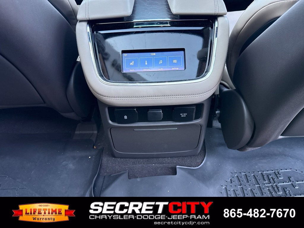 Used 2024 Lincoln Navigator L Reserve AWD/4WD image 19