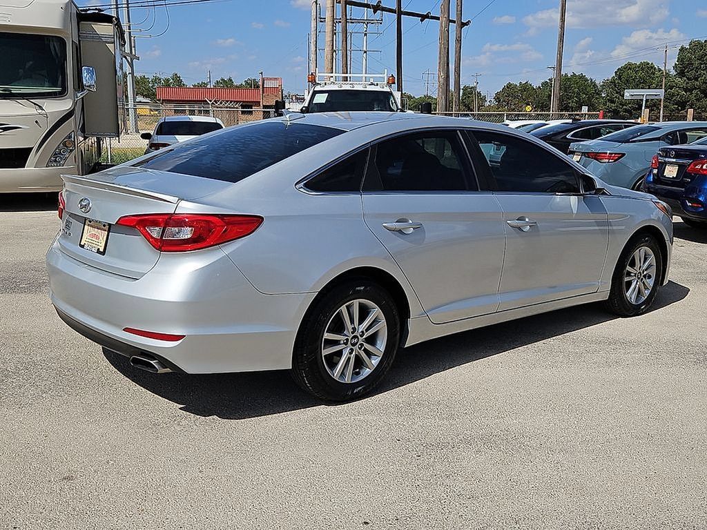 Used 2017 Hyundai Sonata SE FWD image 8