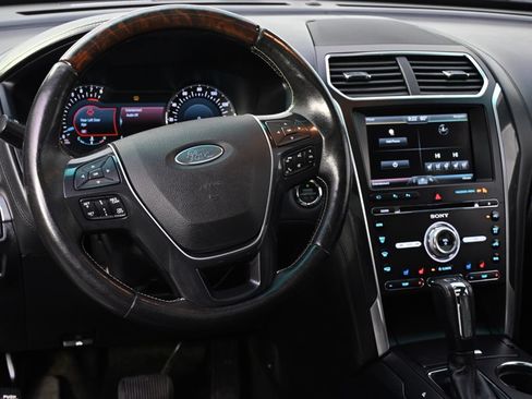 Used 2016 Ford Explorer Platinum AWD/4WD image 11