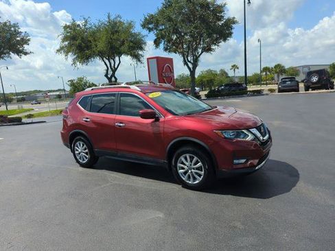 Certified 2019 Nissan Rogue SV FWD image 1