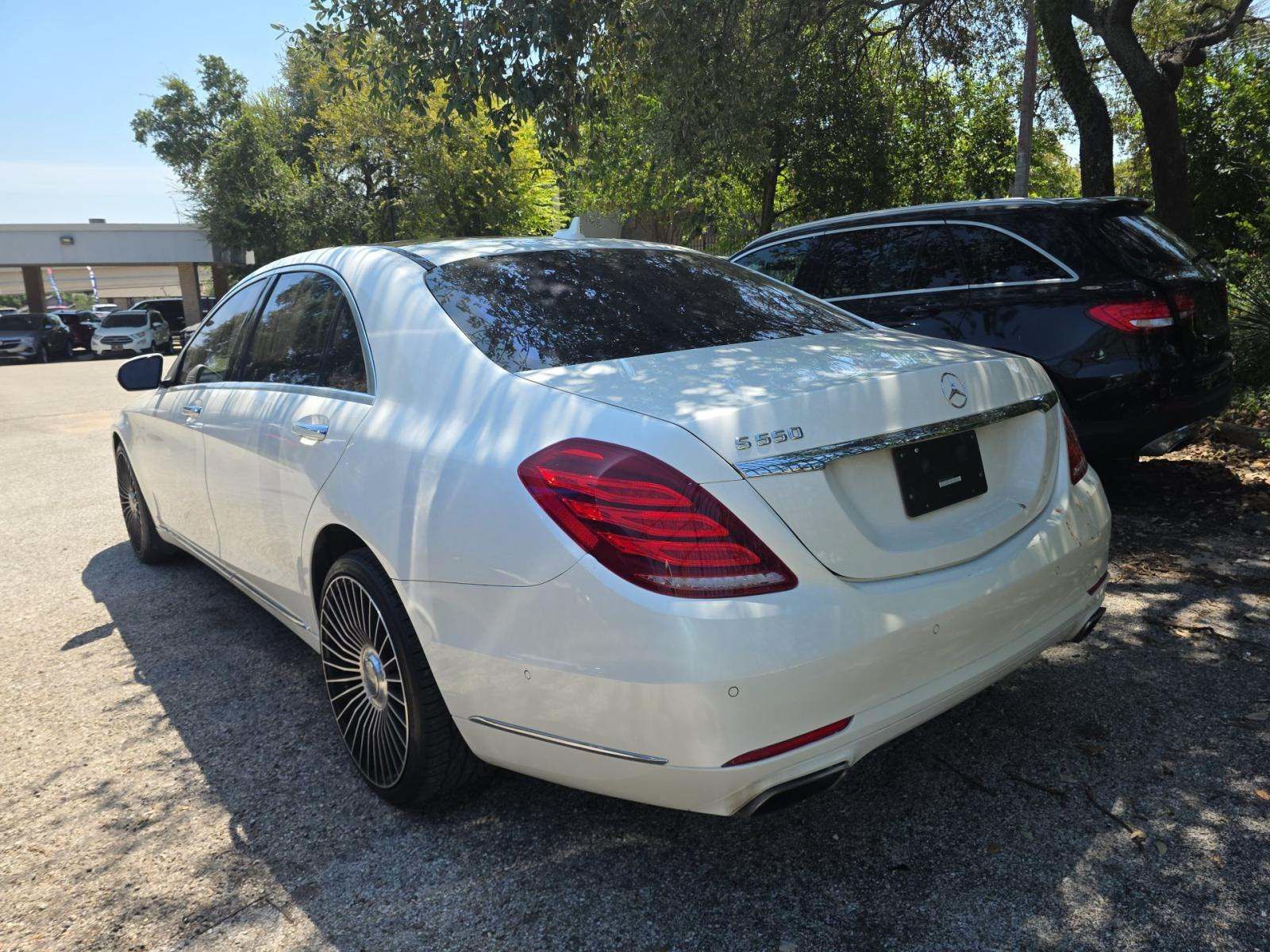 Used 2015 Mercedes-Benz S 550 Sedan image 3