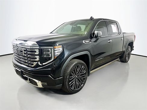 Used 2022 GMC Sierra 1500 Denali w/ Technology Package image 3