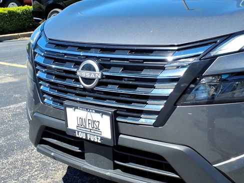 Used 2024 Nissan Rogue S FWD image 34