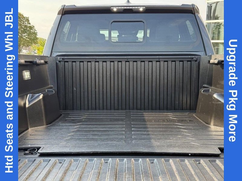 Used 2024 Toyota Tacoma SR5 AWD/4WD image 9